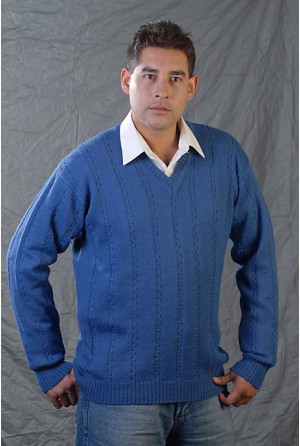 Sweater with V-formed neck and vertical oscillating shapes